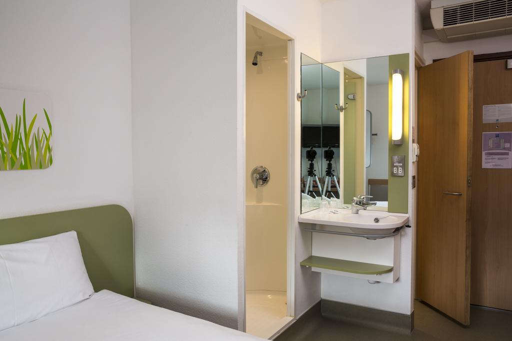 Chambre Double (2 Adultes)