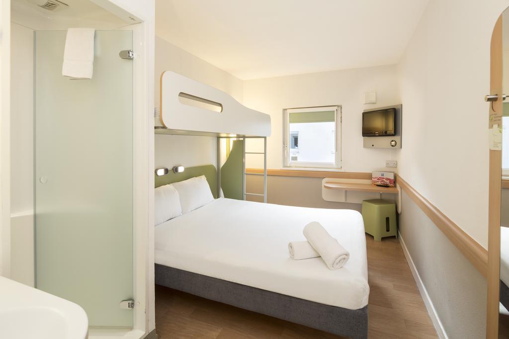 Chambre Triple avec Lit Double et Lit Superposé