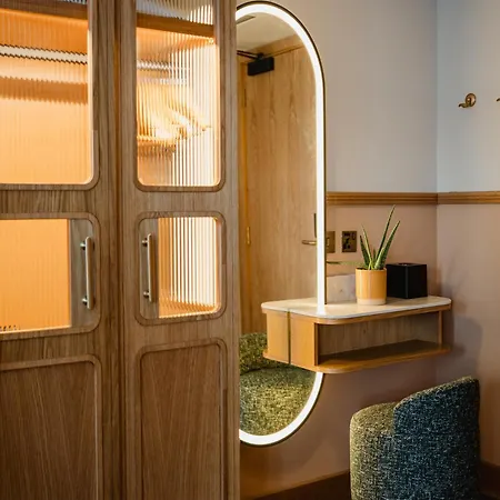 Carlton George Hotel-2